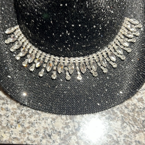 Black Rhinestone Band Cowgirl glitter Hat - Picture 2 of 6